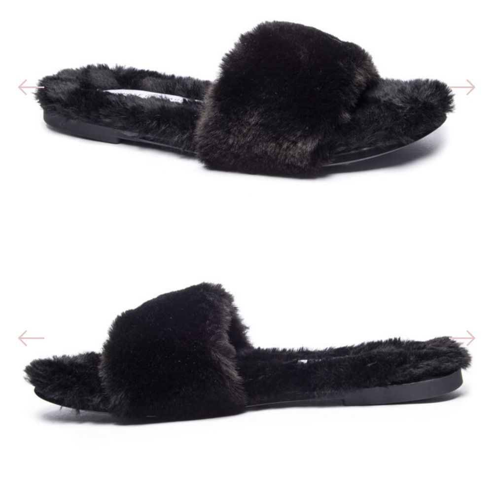 Chinese Laundry Mulholland Slide Sandal in Black | SZ 7